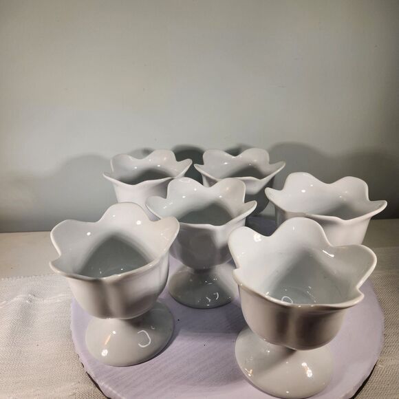 Xcell porcelain lotus flower shaped white shabby chic set of dessert cups. - Picture 7 of 7
